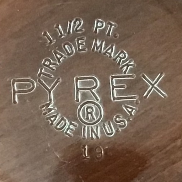 Pyrex Vintage 1.5 Pint Clear Glass Cinderella Mixing Bowl Handles USA - Picture 3 of 15